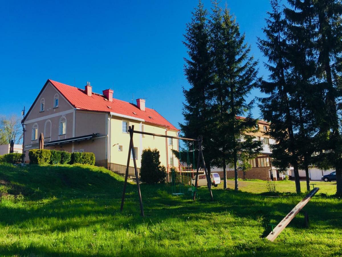Pension Zaclersky Medved Exterior foto